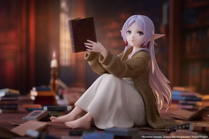 Figura Desktop Cute de Frieren en pijama, 13 cm (Taito, reedición)